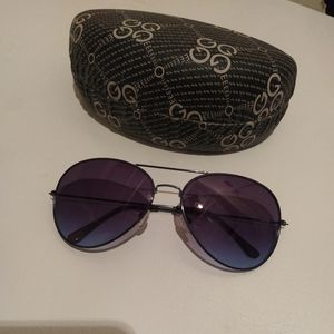 Unisex sunglasses with box